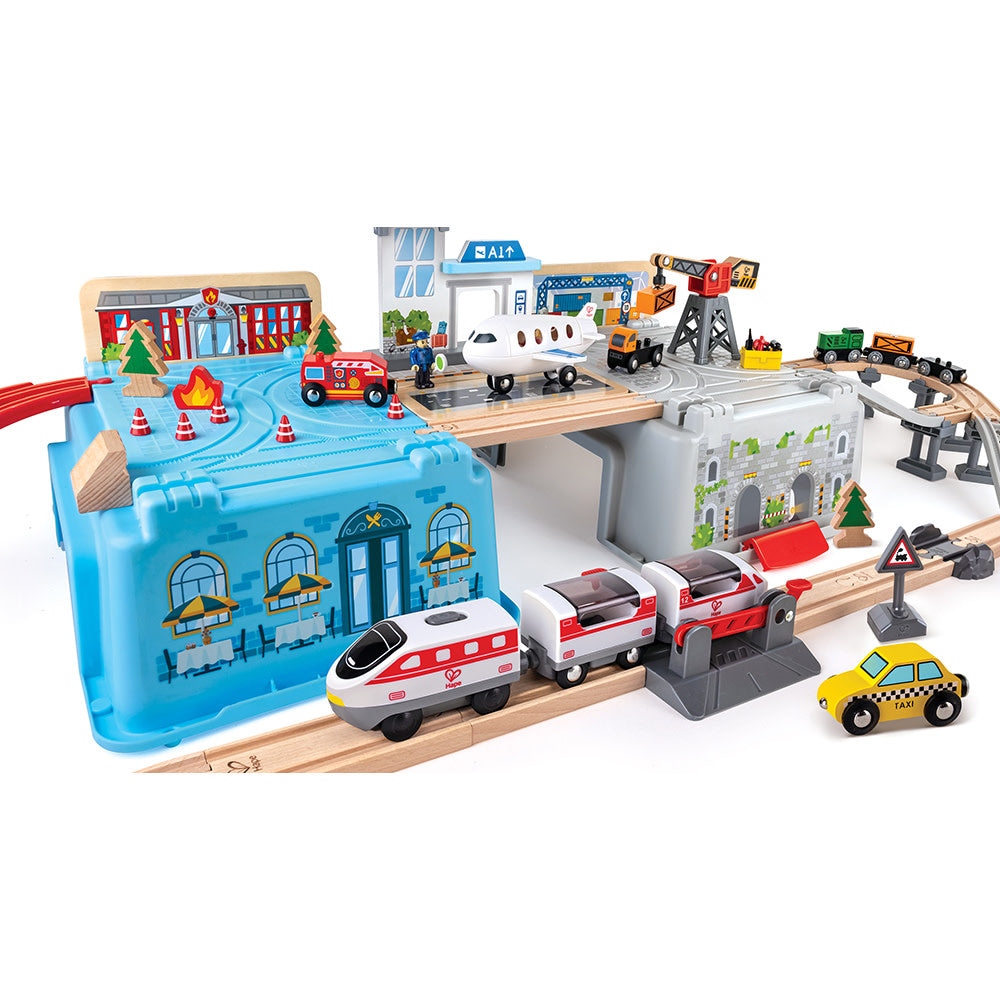 HAPE MEGA METROPOLIS TRAIN BUCKET SET